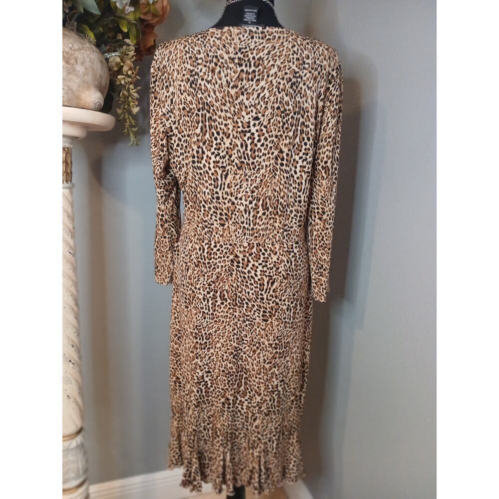 Glamour A Line Dress Womens Sz 14 Cheetah Print Neck Surplice V Neck Frill Hem - Picture 3 of 7